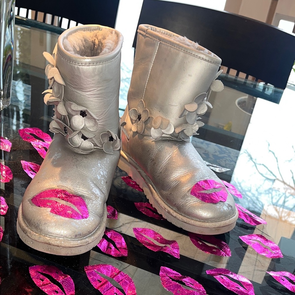 UGG silver metallic floral boots with pink lips! - Picture 3 of 7